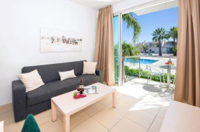 ALICIA - Coralli Beachfront Apartment